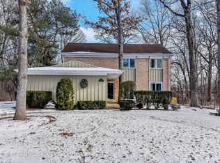 698 Smoke Tree Rd, Deerfield, IL 60015