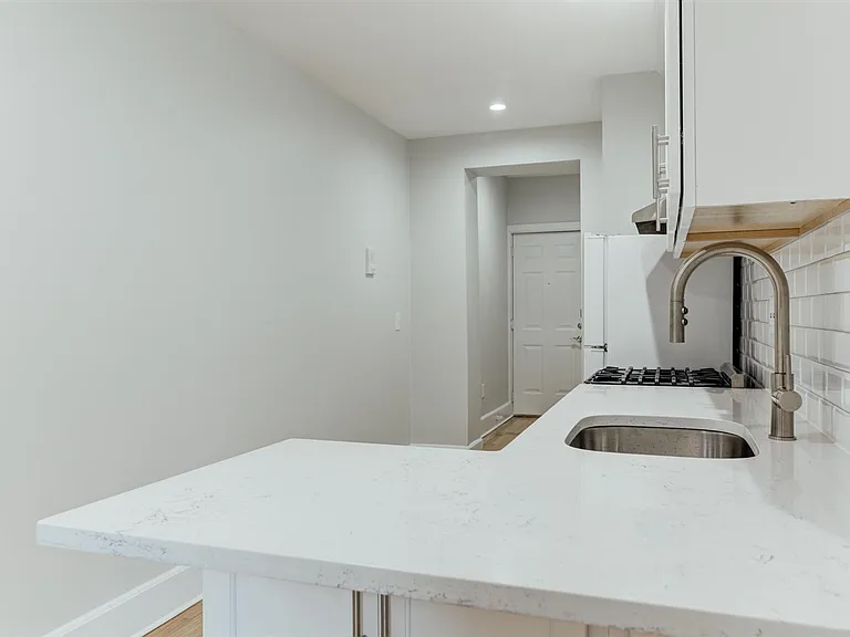 465 Jersey Ave #1 — Photo 6