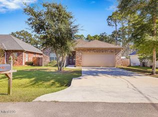 847 Ieke Dr, Diamondhead, MS 39525