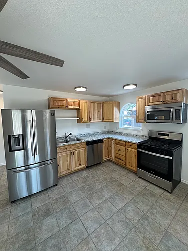 540 NW Portland Ave #1 Photo 1