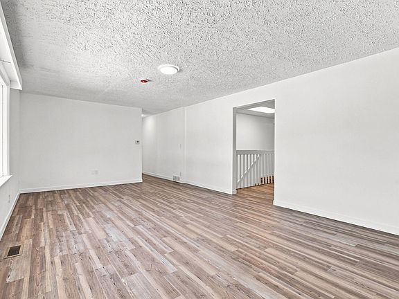 2nd image of 1708 E Wabash Ave