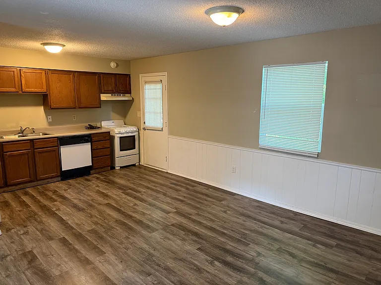2832 Themis St #8 — Photo 3