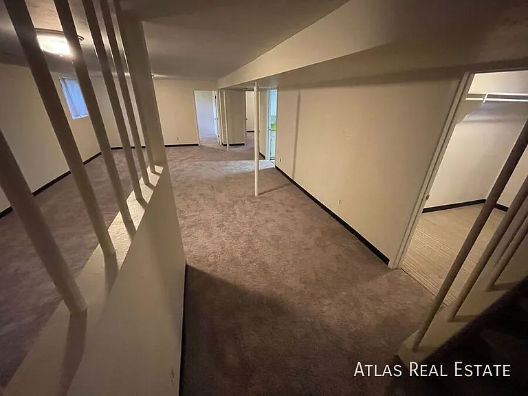 640 E Easter Ave — Photo 26