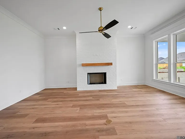 4463 Camargue Ave — Photo 5
