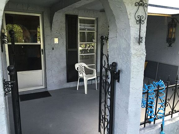 4th image of 15736 Sea Pines Dr