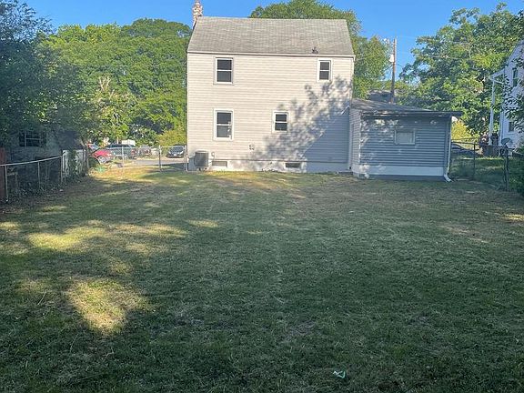 2nd image of 21724 Suwanne Pl