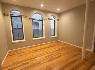 17 Bow St APT 12, Somerville, MA 02143