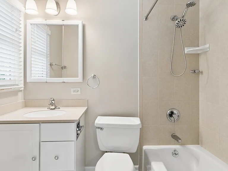 2408 Newport Dr — Photo 8