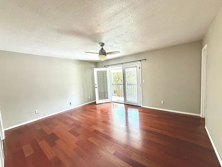 Master with balcony
