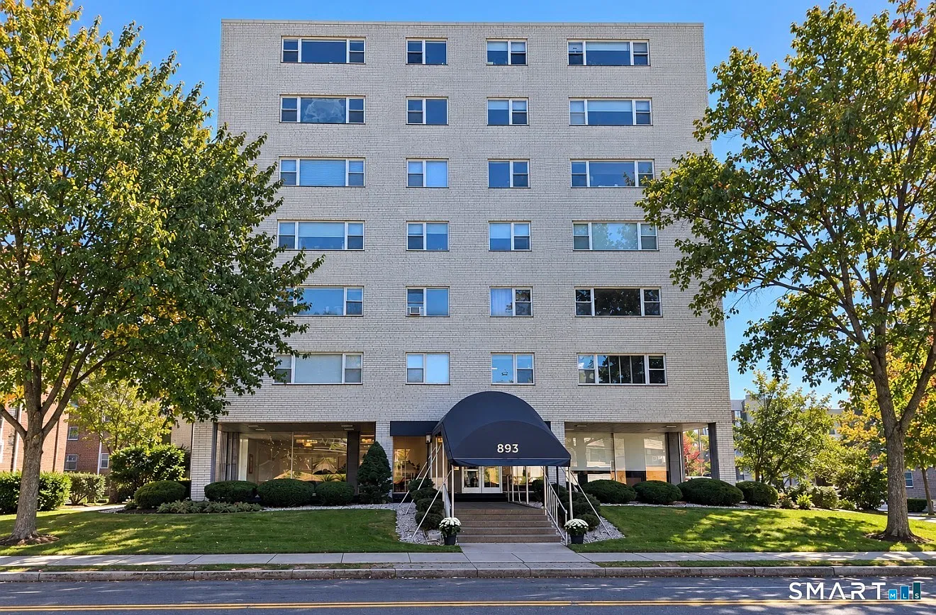 893 Farmington Ave — Photo 2