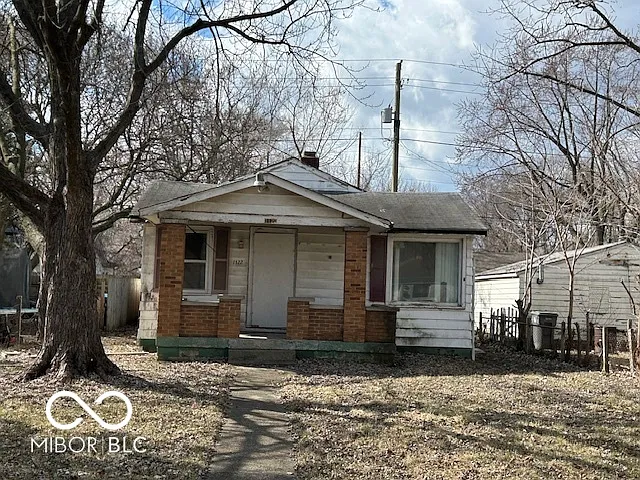1122 Medford Ave photo 1