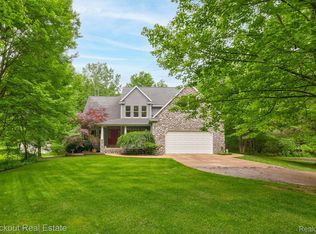 3340 S Gleaner Rd, Saginaw, MI 48609