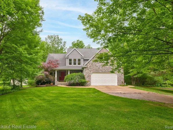 3340 S Gleaner Rd, Saginaw, MI 48609