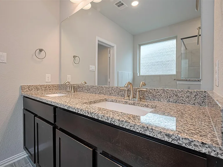 31415 Conover Dr — Photo 40