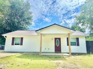 1102 NW H St, Stigler, OK 74462