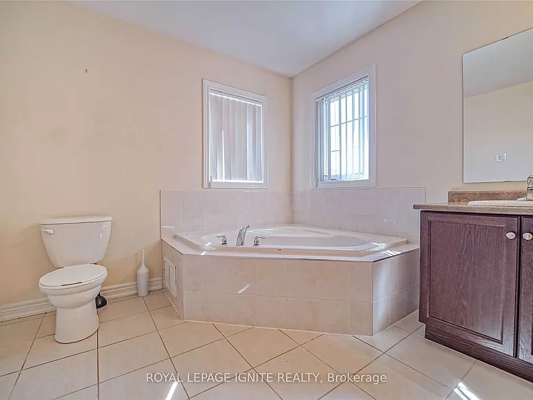 26 Ironshield Dr #UPPER — Photo 36