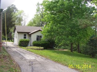 2775 Erb Rd, Saint Louis, MO 63129