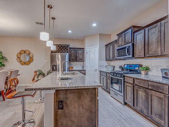 4th image of 3801 Loma Cristobal Dr