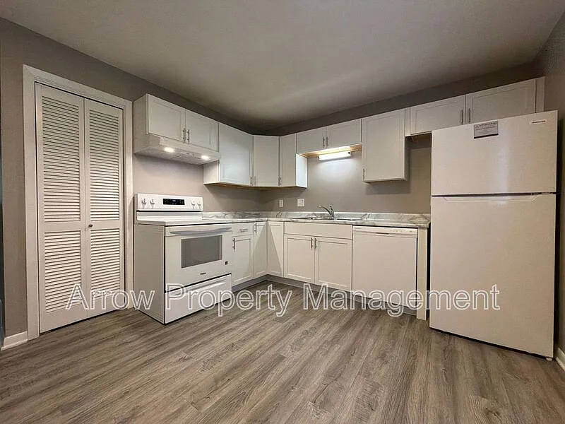 1027 A St #11