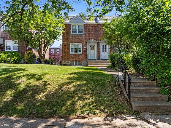 2nd image of 1845 Stanwood St