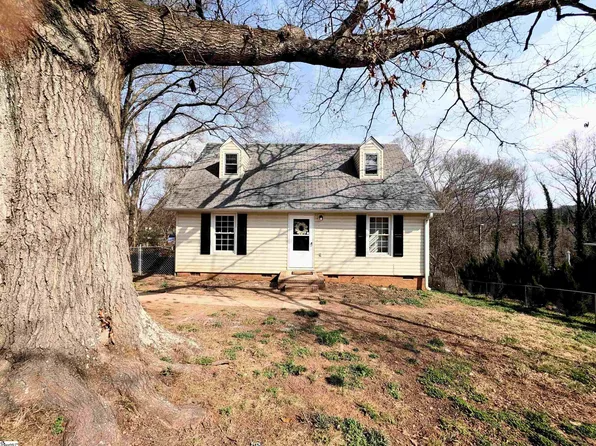 307 Jamestown Rd, Easley, SC 29640