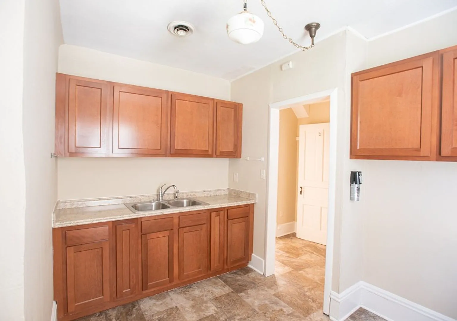 2573 N. Bartlett Ave — Photo 4