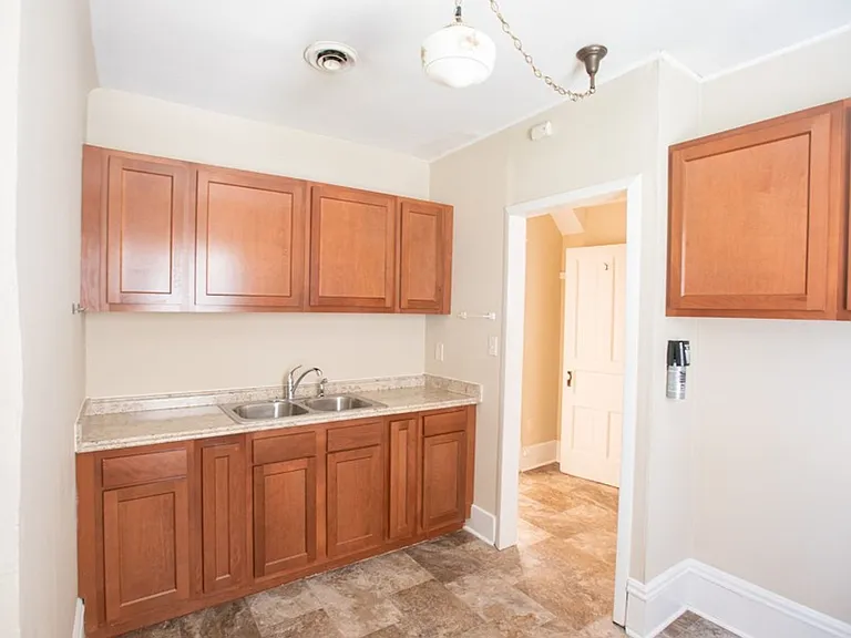 2573 N. Bartlett Ave — Photo 4