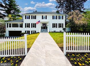 5510 Pembroke Rd, Bethesda, MD 20817