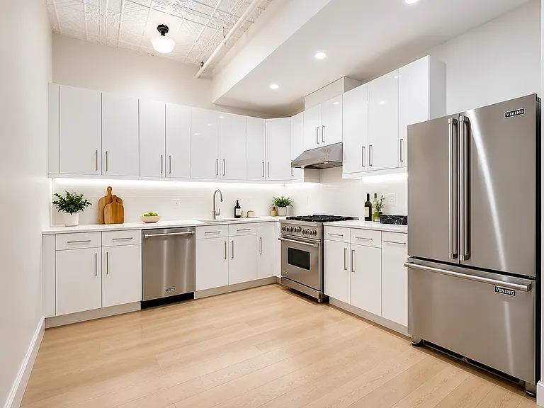 535 Broadway #3-B — Photo 2