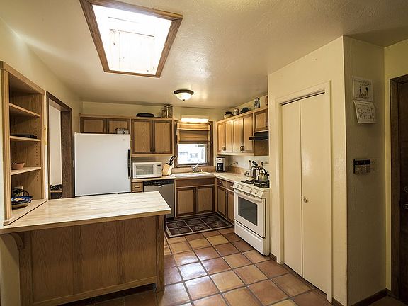 2nd image of 104 San Salvador Ln