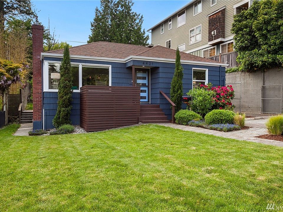 2nd image of 4421 40th Ave SW