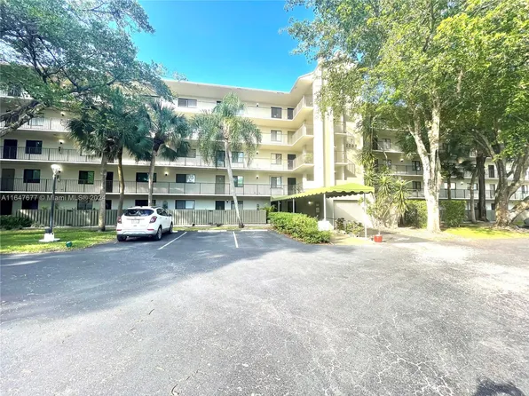 2209 S Cypress Bend Dr APT 304, Pompano Beach, FL 33069