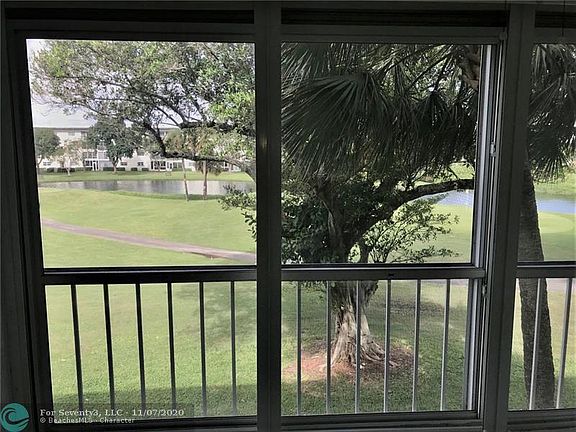 5th image of 4501 Martinique Way APT E3