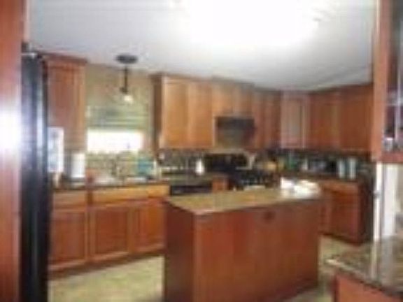 5th image of 7894 Oleander Dr