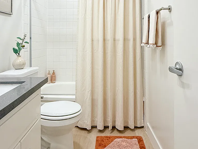 Townhouse Apartments — Photo 6