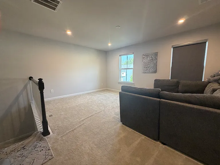 718 Fairway Dr — Photo 23