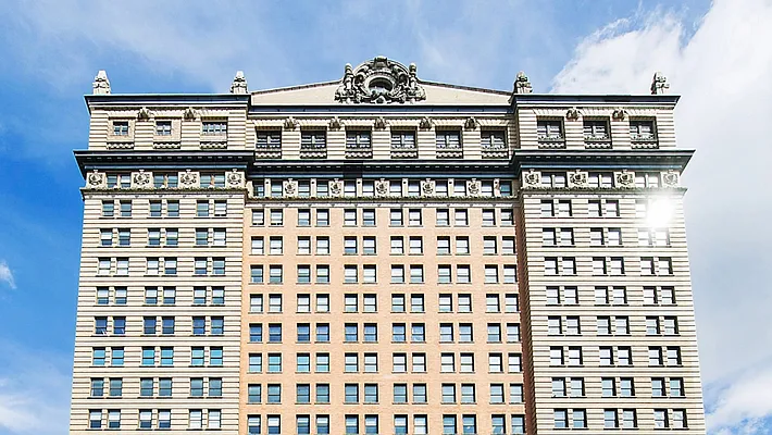 Rented by The Moinian Group | media 2