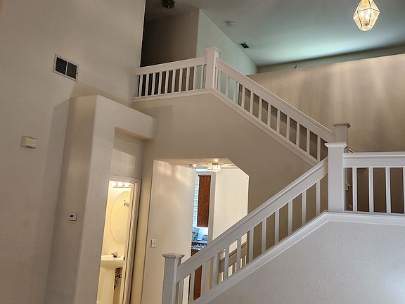 3rd image of 65 Elmwood Dr