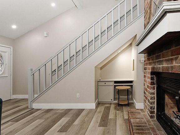 5th image of 103 N Deerfoot Cir