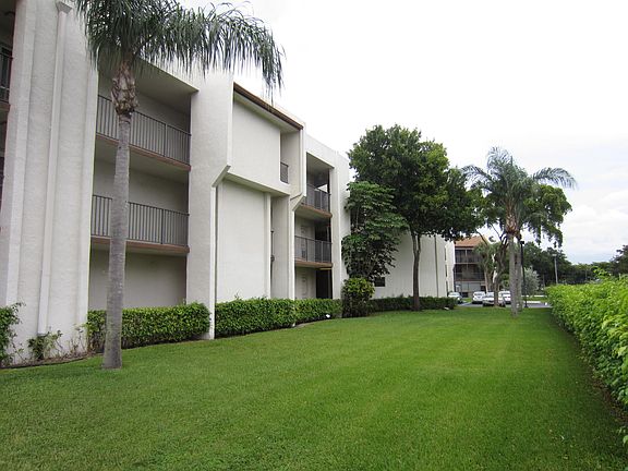 2nd image of 6301 N University Dr APT 224