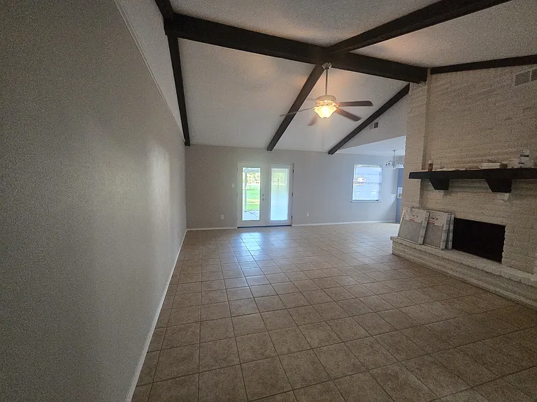 130 El Pinto Dr — Photo 3
