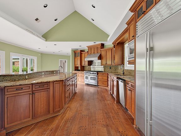12th image of 530 W Raines Rd