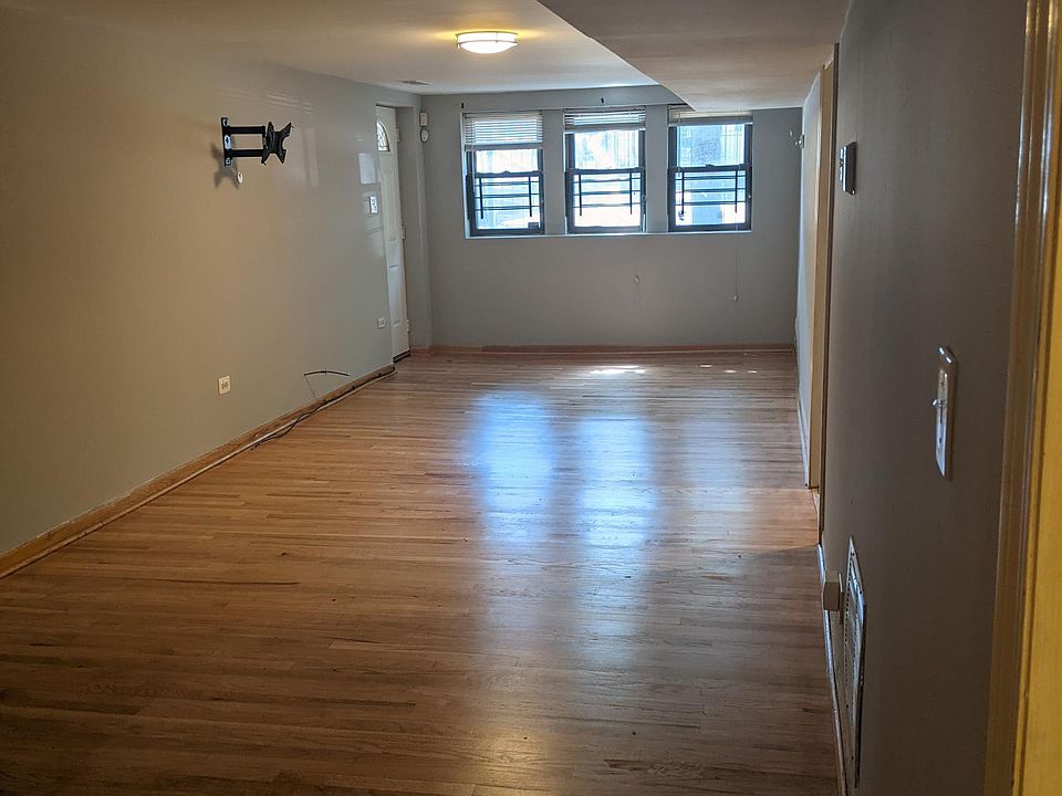 1st image of 1636 W Pierce Ave #G