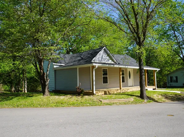 128 Cedar St, Dover, TN 37058
