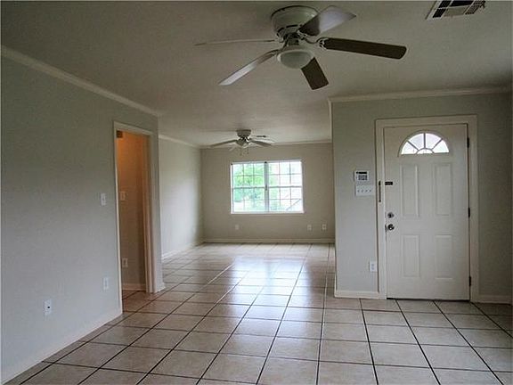 3rd image of 5318 Wickfield Dr