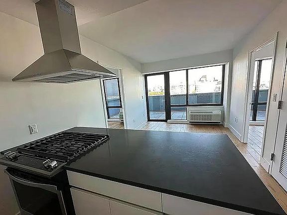 2nd image of 504 Myrtle Ave #71D