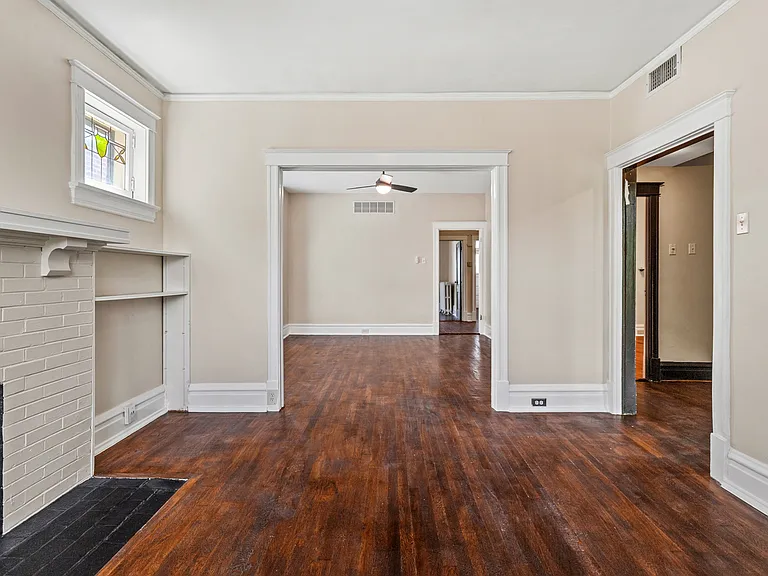 6026-28 Pershing Ave #6028 — Photo 10