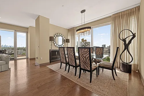 1600 Post Oak Blvd Photo 1