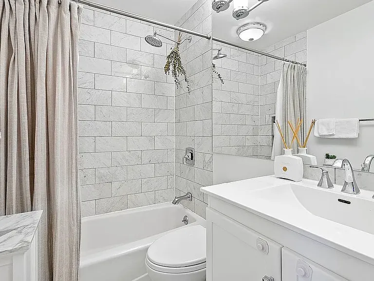 334 W 89th St #3 — Photo 4