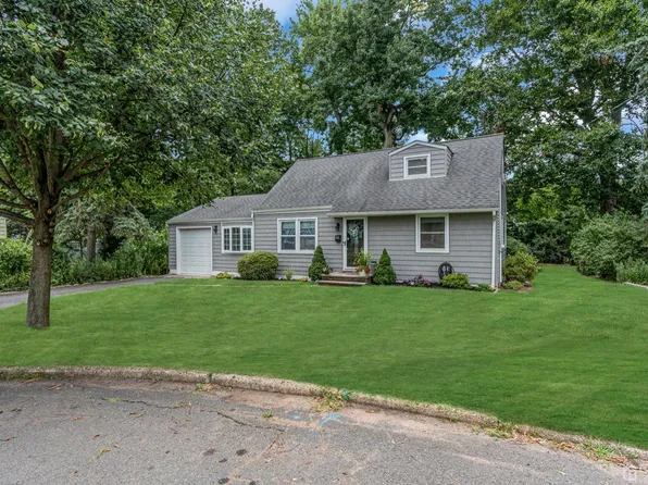 259 Haberle Pl, Rahway, NJ 07065